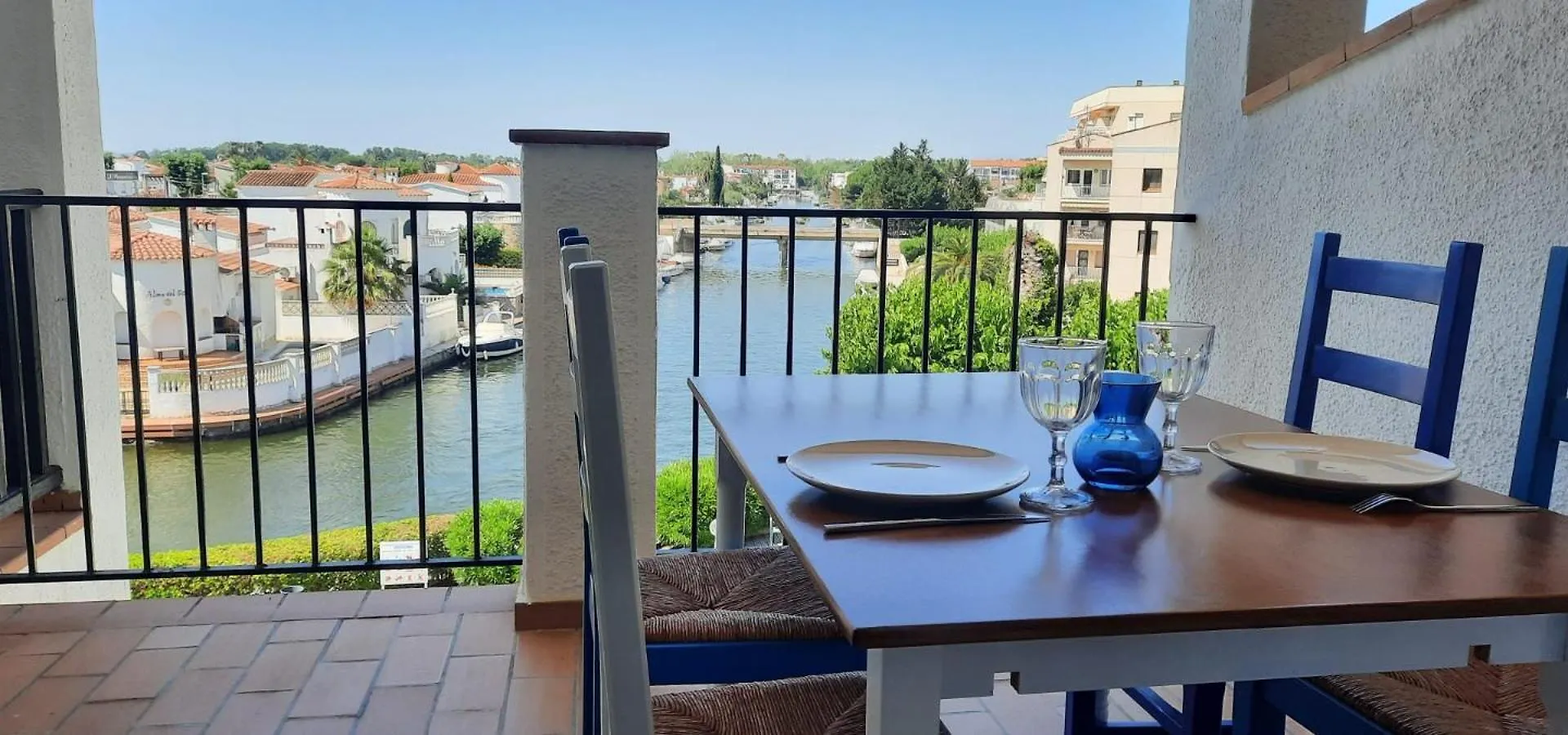 Appartement Vue Exceptionnelle Sur Les Canaux - Wi-Fi Fibre Haut Debit Empuriabrava